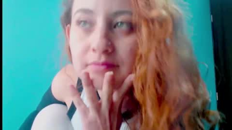 Snapshot of zoe_jones2 chatting on 25, 2, 2025 Zoe online show from 25, 2, 2025