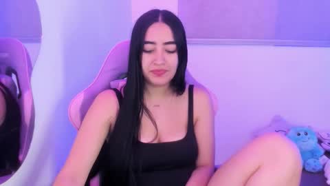 zoe_jones7 online show from 9, 3, 2026