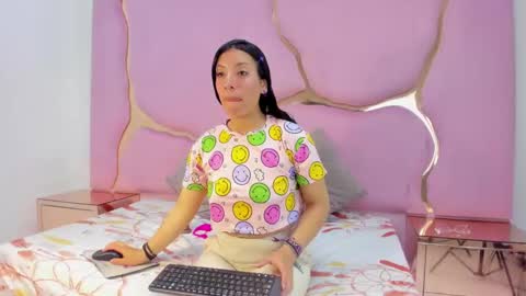 zoe_king19 online show from 7, 10, 2025
