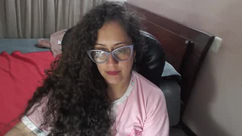 Zoe Koller online show from 16, 9, 2025