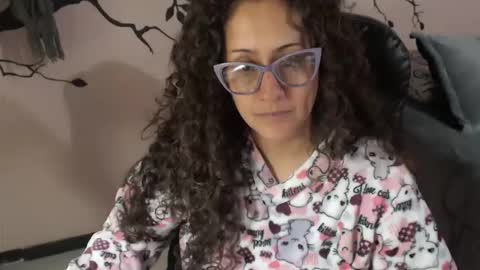 Zoe Koller online show from 16, 10, 2025