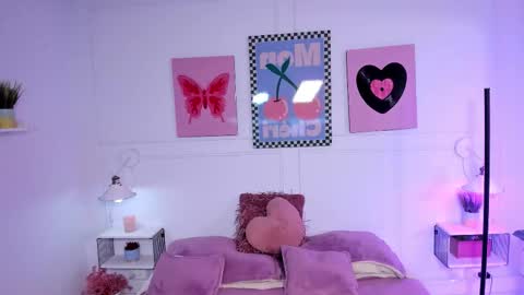 Snapshot of zoe_lynch_ chatting on 7, 1, 2026 Zoe Lynch online show from 7, 1, 2026