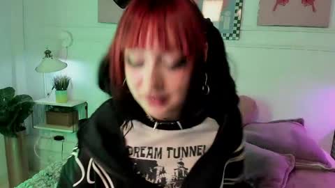 Zoe Lynch online show from 11, 5, 2026