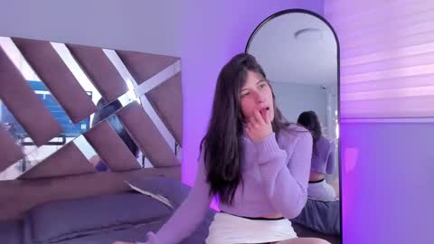 Zoe Olsen online show from 18, 2, 2025