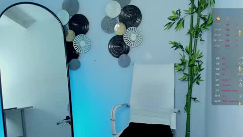 Zoe Olsen online show from 8, 10, 2025