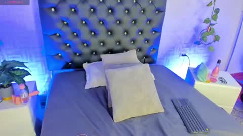zoe_rousee_ online show from 23, 7, 2026