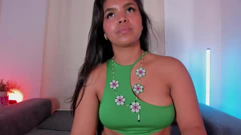 Snapshot of zoe_roux210949 chatting on 9, 3, 2025 Zoe online show from 9, 3, 2025