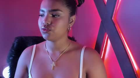 Snapshot of zoe_roux210949 chatting on 21, 9, 2025 Zoe online show from 21, 9, 2025