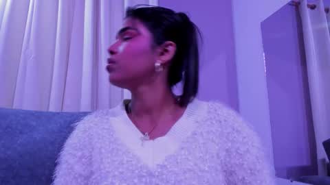 Snapshot of zoe_roux210949 chatting on 28, 9, 2025 Zoe online show from 28, 9, 2025