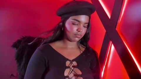 Snapshot of zoe_roux210949 chatting on 4, 10, 2025 Zoe online show from 4, 10, 2025