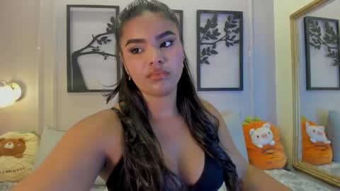 Snapshot of zoe_roux210949 chatting on 19, 10, 2025 Zoe online show from 19, 10, 2025