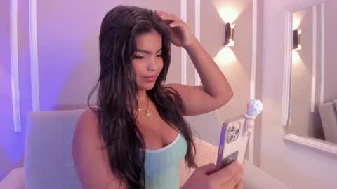 Snapshot of zoe_roux210949 chatting on 5, 11, 2025 Zoe online show from 5, 11, 2025