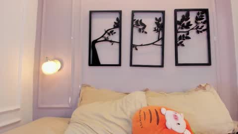 Snapshot of zoe_roux210949 chatting on 22, 11, 2025 Zoe online show from 22, 11, 2025