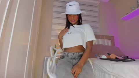 Hi guys i am Zoe  online show from 5, 2, 2025