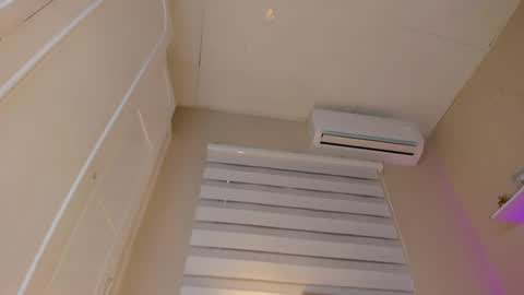 Hi guys i am Zoe  online show from 22, 2, 2025