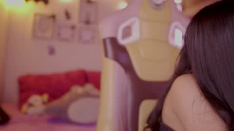 Snapshot of zoe_skyler chatting on 22, 10, 2025 Zoe  online show from 22, 10, 2025