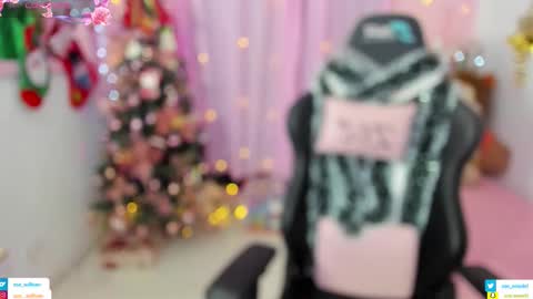 zoe_sullivan_ online show from 29, 11, 2025