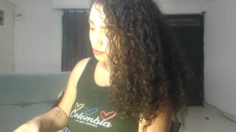 Snapshot of zoe_tai chatting on 6, 1, 2026 zoe tai online show from 6, 1, 2026