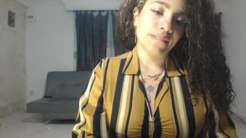 Snapshot of zoe_tai chatting on 8, 2, 2026 zoe tai online show from 8, 2, 2026