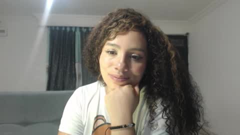 Snapshot of zoe_tai chatting on 11, 2, 2026 zoe tai online show from 11, 2, 2026