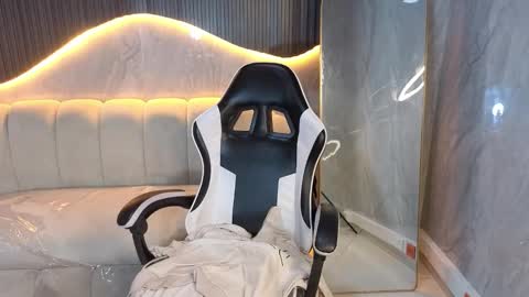 Snapshot of zoe_tp chatting on 13, 12, 2025 Zoe online show from 13, 12, 2025