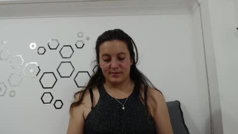 Carolina online show from 6, 10, 2025