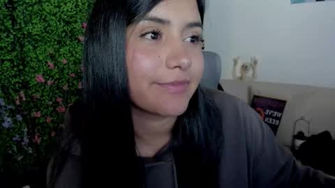 Snapshot of zoe_wattson chatting on 5, 10, 2025 Zoe online show from 5, 10, 2025