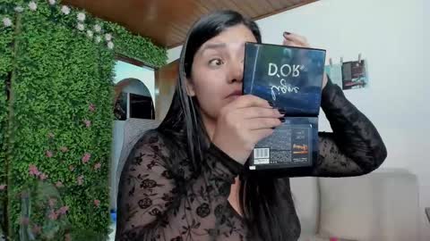 Snapshot of zoe_wattson chatting on 19, 10, 2025 Zoe online show from 19, 10, 2025