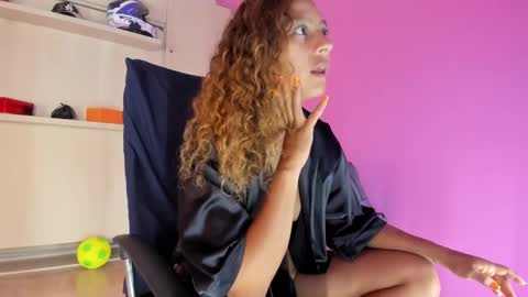 ZOE  online show from 7, 3, 2025