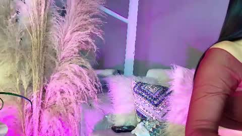 Snapshot of zoee_8 chatting on 11, 7, 2026 ZOE online show from 11, 7, 2026