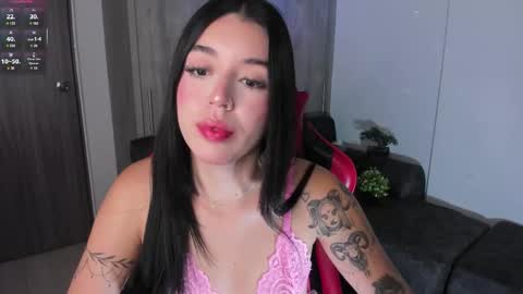 Snapshot of zoee_jackson chatting on 7, 2, 2026 zoee jackson online show from 7, 2, 2026