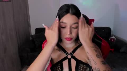 Snapshot of zoee_jackson chatting on 1, 4, 2026 zoee jackson online show from 1, 4, 2026