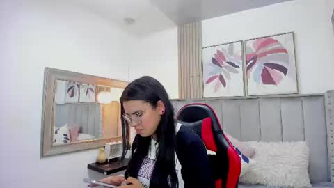 zoee_jhonson online show from 9, 6, 2026