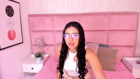 zoee_jhonson online show from 15, 6, 2026