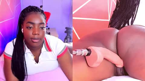 Snapshot of zoeethompson_cm chatting on 22, 11, 2025 online show from 22, 11, 2025