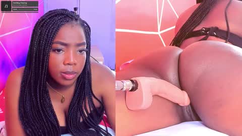 Snapshot of zoeethompson_cm chatting on 30, 11, 2025 online show from 30, 11, 2025