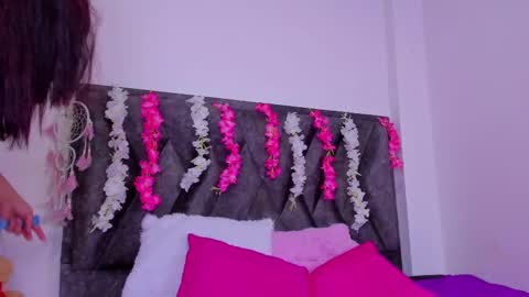 Zoe Kley online show from 23, 2, 2025