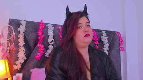 Zoe Kley online show from 3, 3, 2025