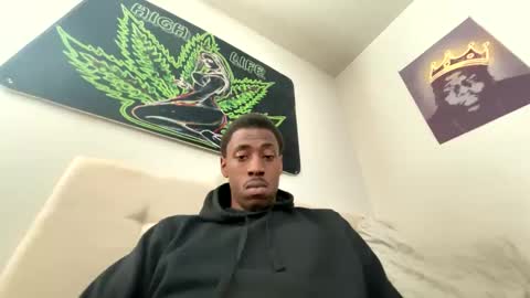 Snapshot of zoel87 chatting on 25, 1, 2025 LovelyLatin25 online show from 25, 1, 2025