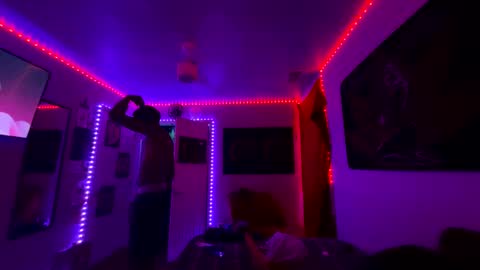 Snapshot of zoel87 chatting on 4, 2, 2025 LovelyLatin25 online show from 4, 2, 2025