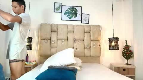 zoelucas online show from 13, 1, 2026