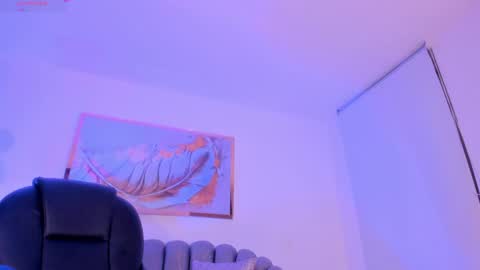 Zoe Presley  online show from 27, 10, 2025