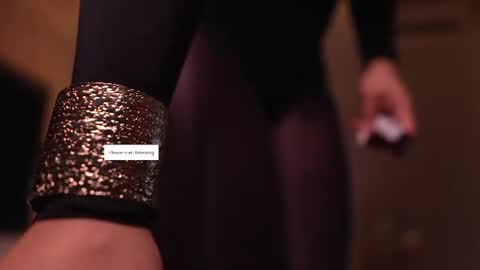 zoevidal_ online show from 19, 6, 2026