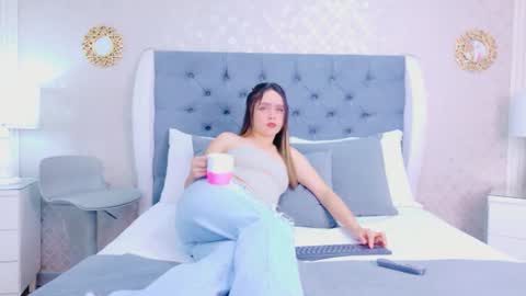 ZoeWilliis online show from 22, 6, 2026