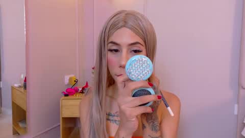 Snapshot of zoeypetit chatting on 29, 4, 2026 Zoey online show from 29, 4, 2026