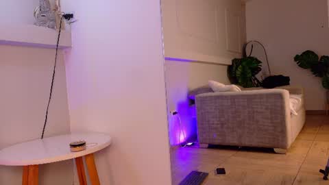 Zoey online show from 18, 6, 2026