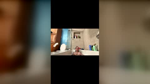 Snapshot of zoeyportland chatting on 4, 2, 2026 Zoey Portland online show from 4, 2, 2026