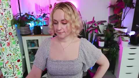 Zoey Ryan online show from 8, 2, 2026