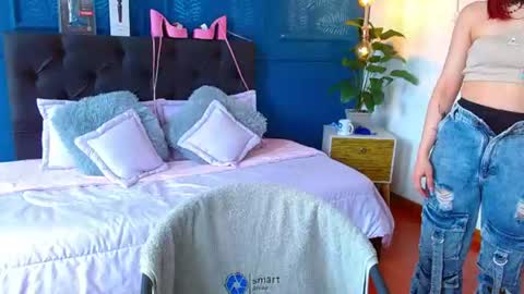 Snapshot of zohet_kriss chatting on 17, 6, 2026 CALL ME Z O H E T online show from 17, 6, 2026