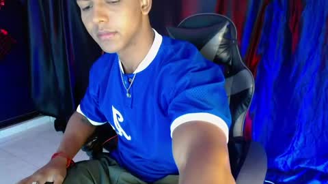 Snapshot of zoriel_derox chatting on 7, 6, 2026 Zoriel online show from 7, 6, 2026